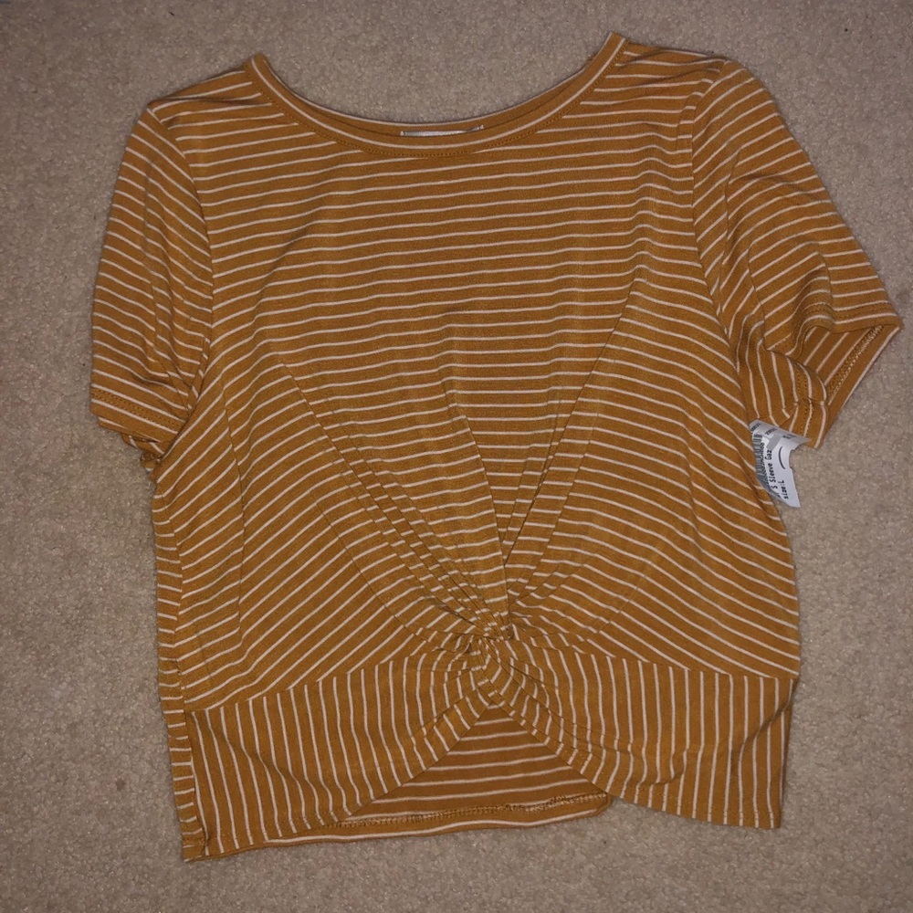 YELLOW KNOTTED TEE